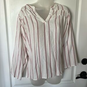 EUC Splendid cream and burgundy, striped rayon and linen V-neck top large